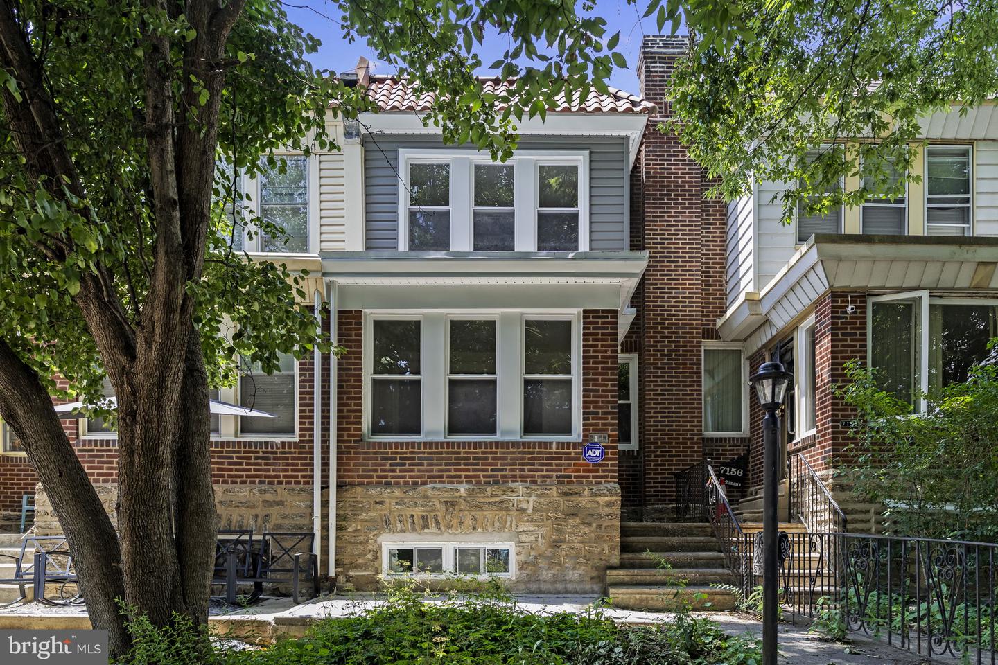 7154 N Uber St — photo