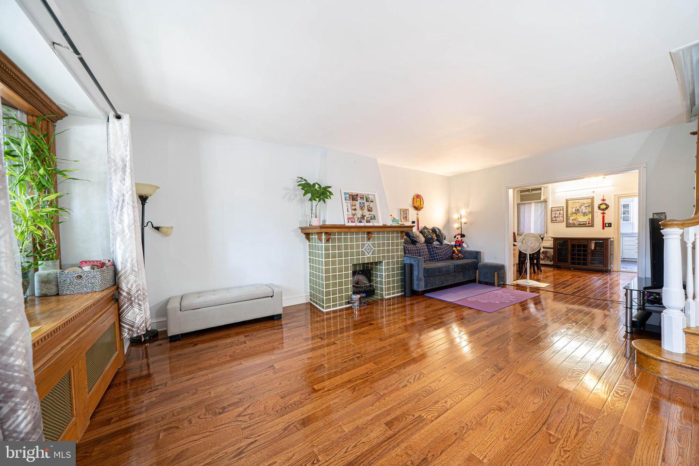 3241 Wellington St — photo