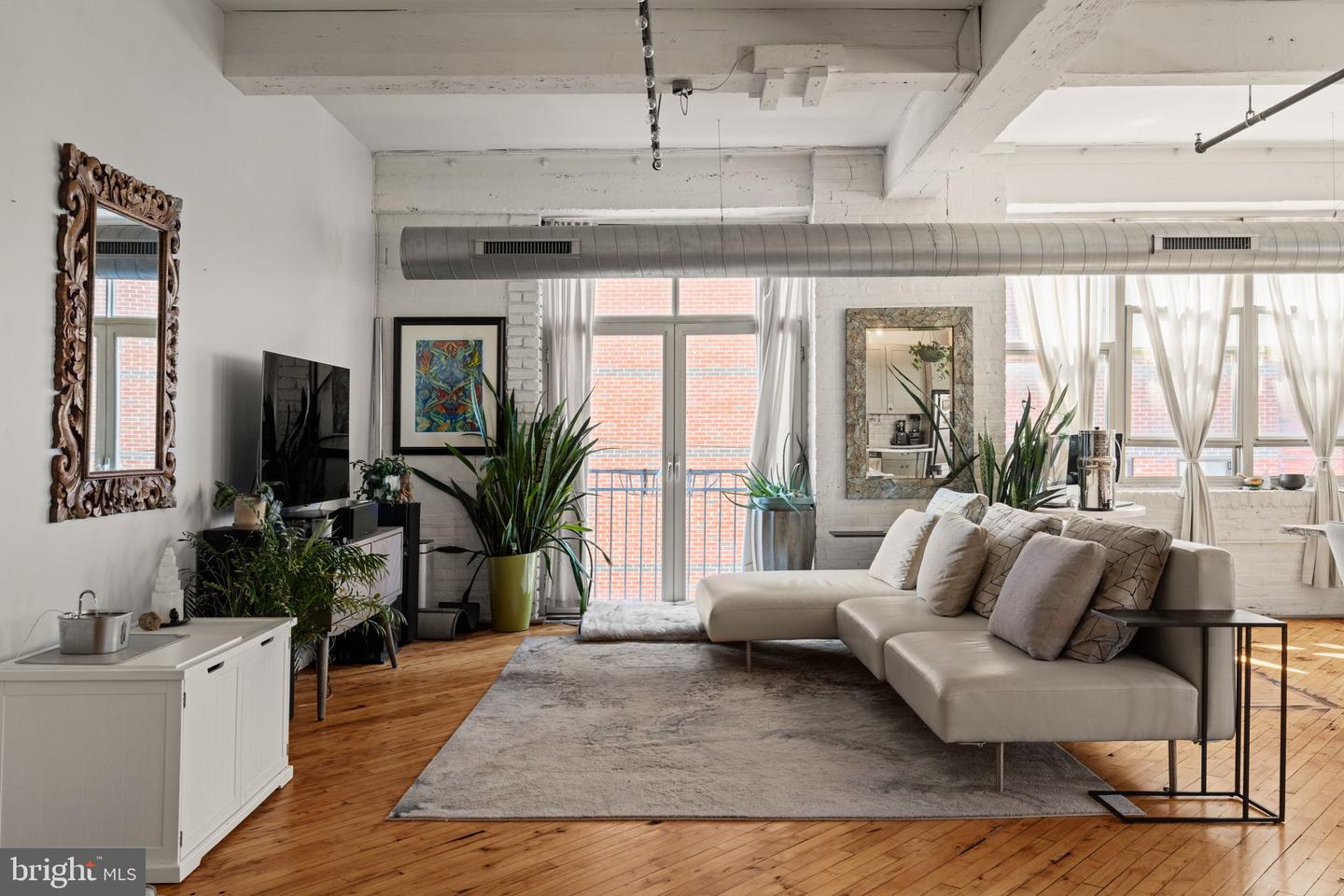 1210-26 Buttonwood St #301 — photo