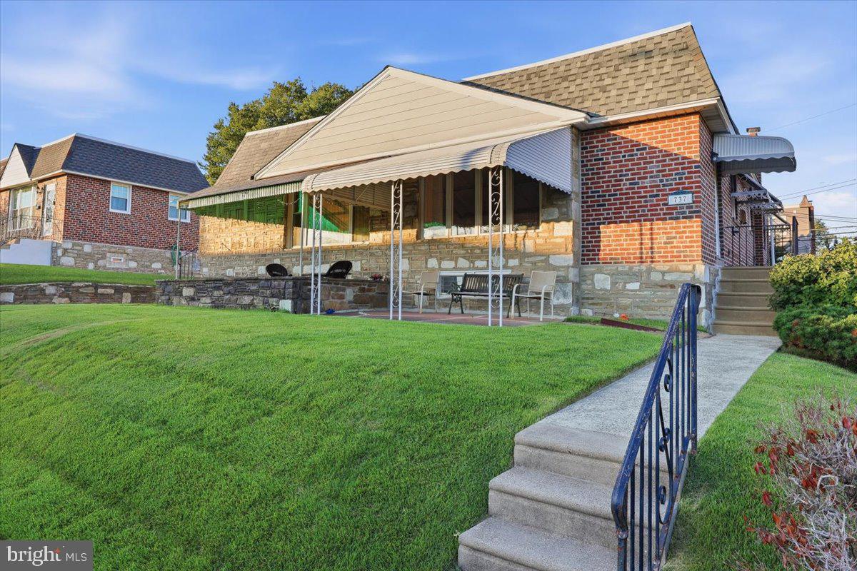 737 Colebrook Road, Philadelphia, PA 19115 — photo 2