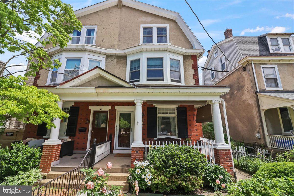 18 W Gravers Ln — photo