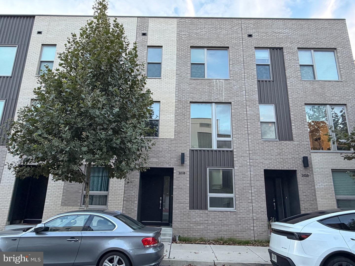 2018 Northbank Pl — photo