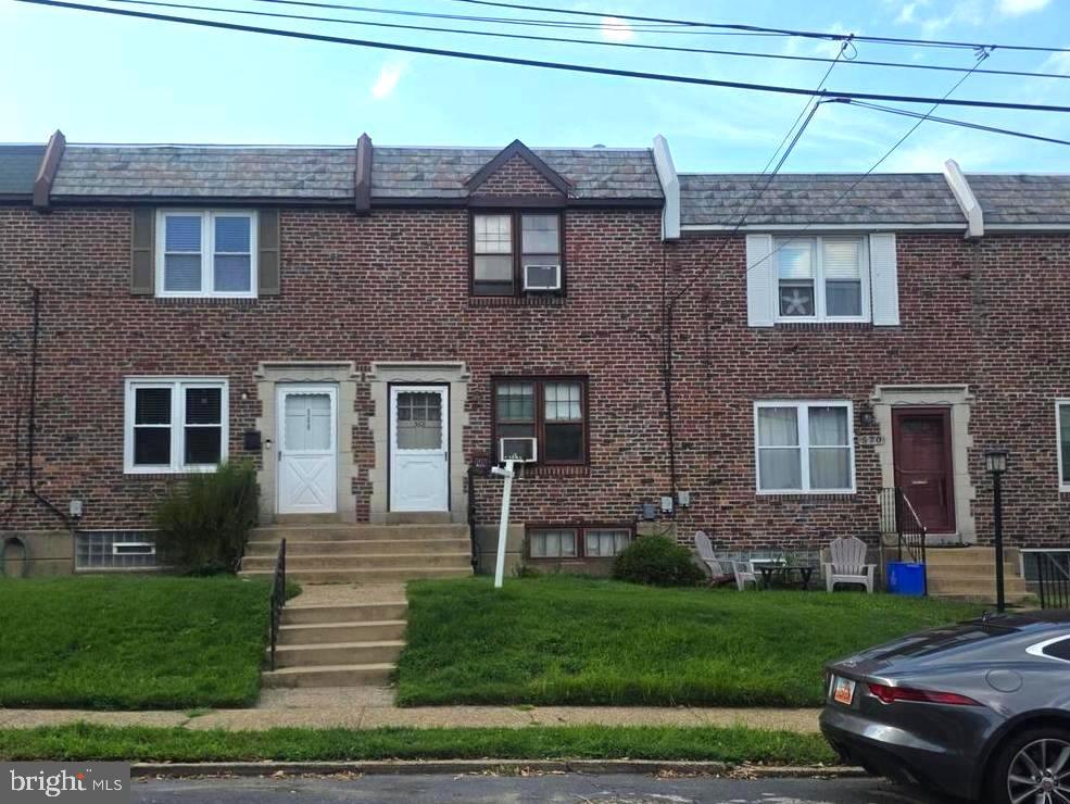 568 Parker Ave — photo