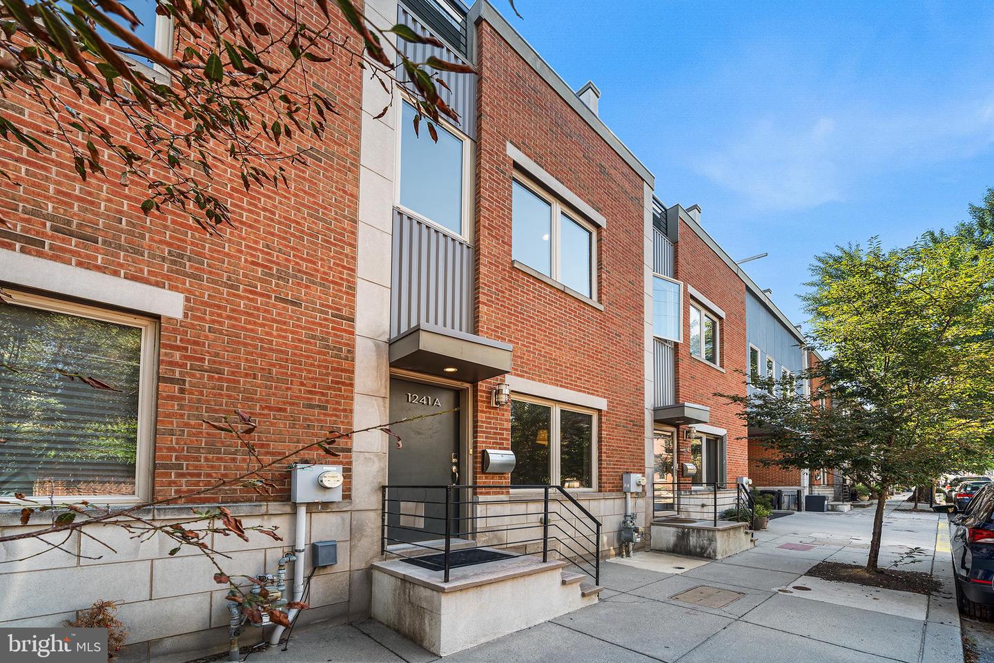 1241 Crease St #2 — photo
