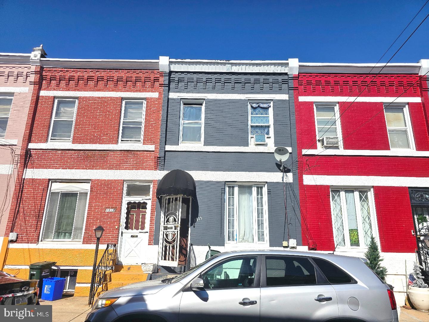1915 Fontain St — photo