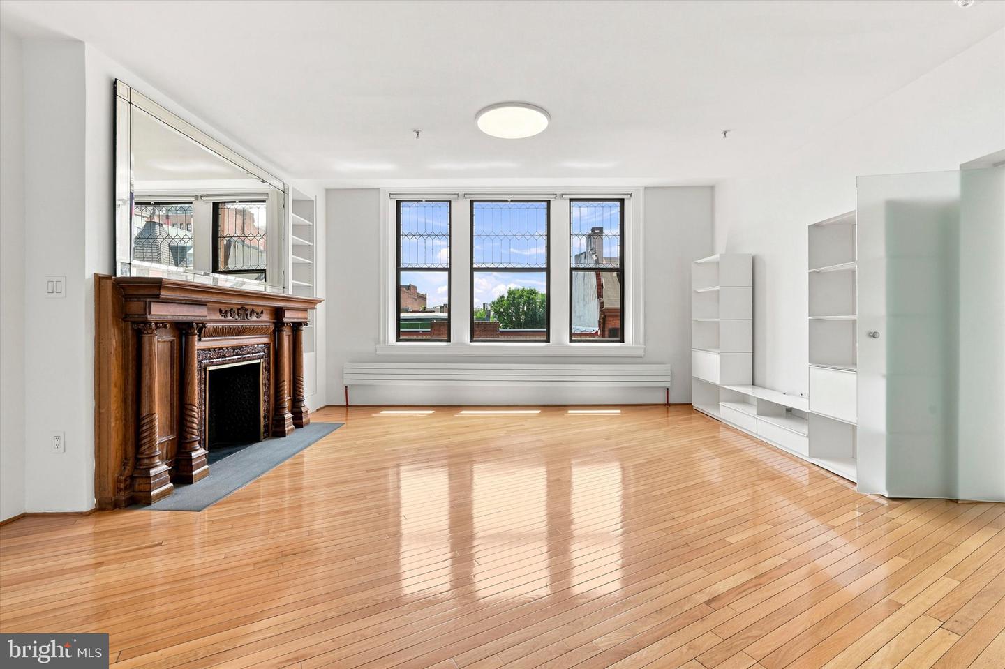 1213-15 Locust St #3 — photo