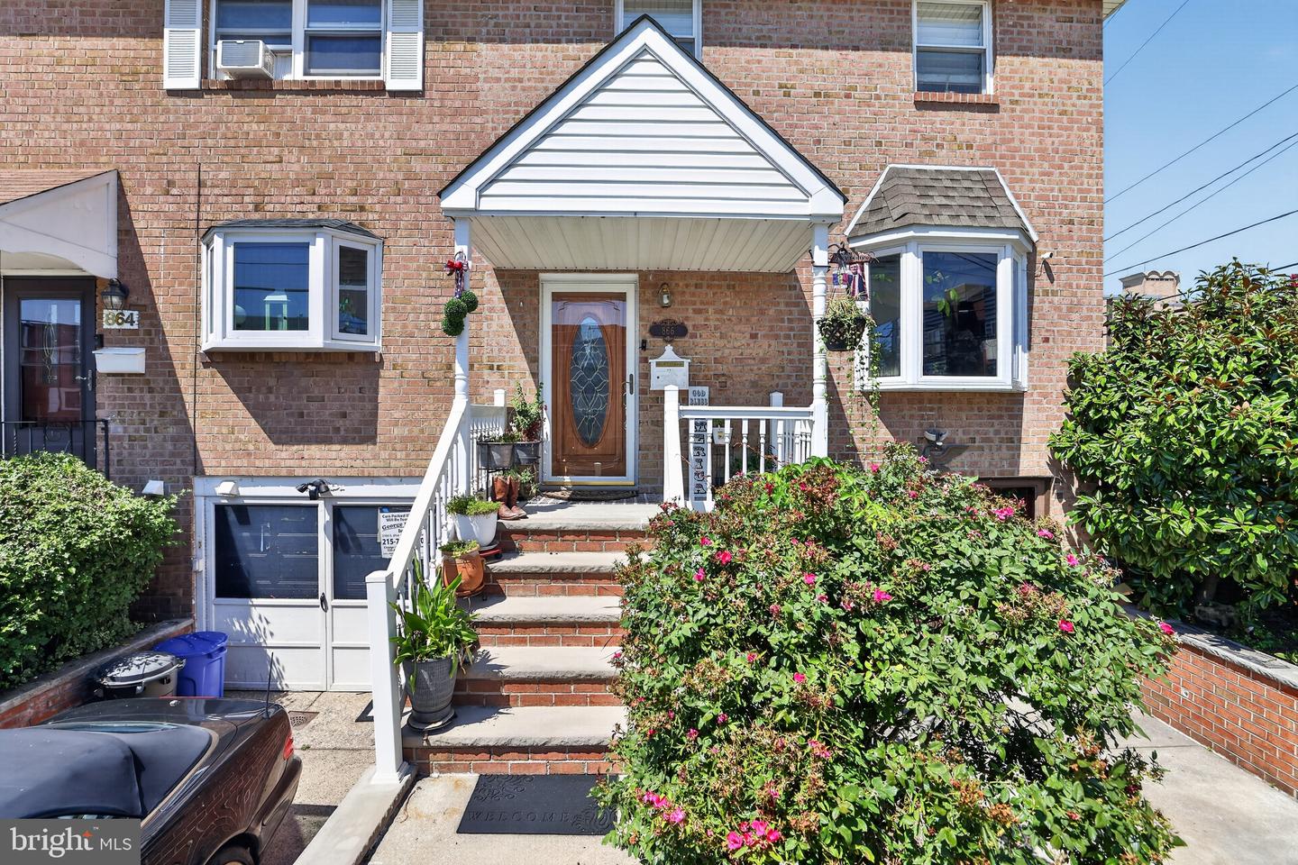 866 N Marshall St — photo