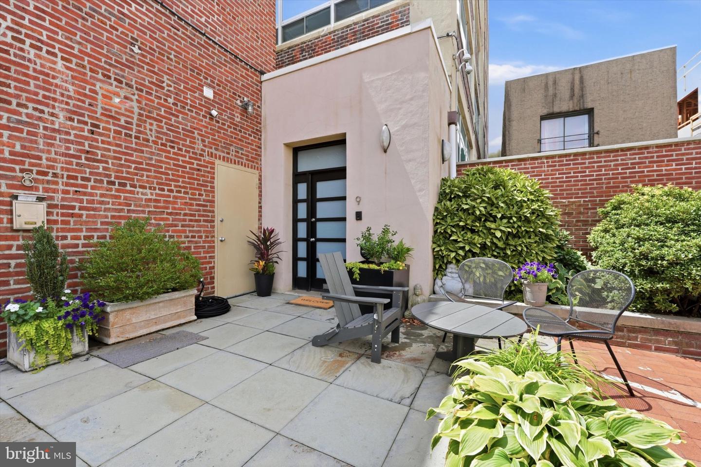 501-7 Vine St #9 — photo