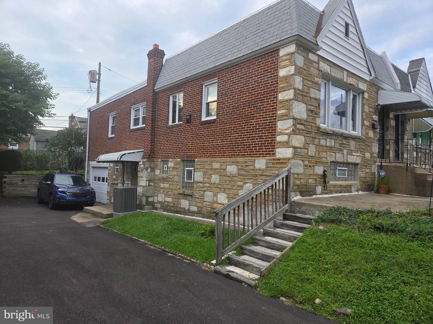 8116 Leonard St — photo