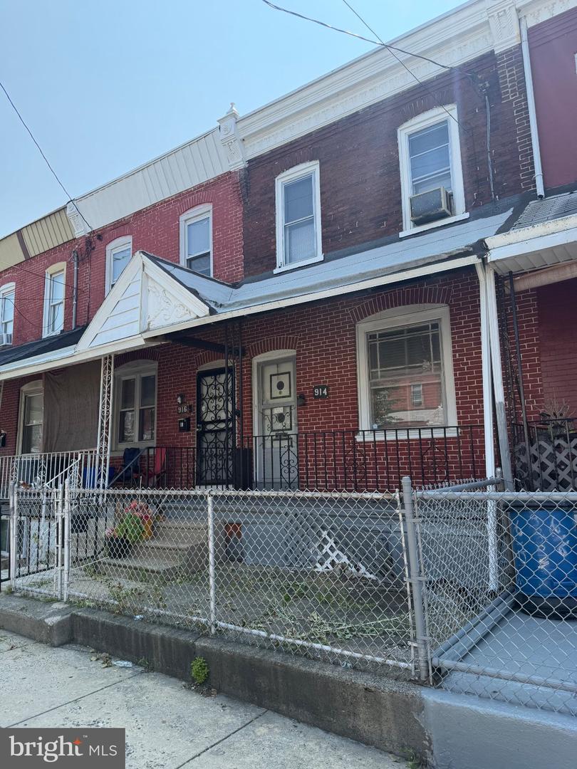914 E Woodlawn Ave — photo