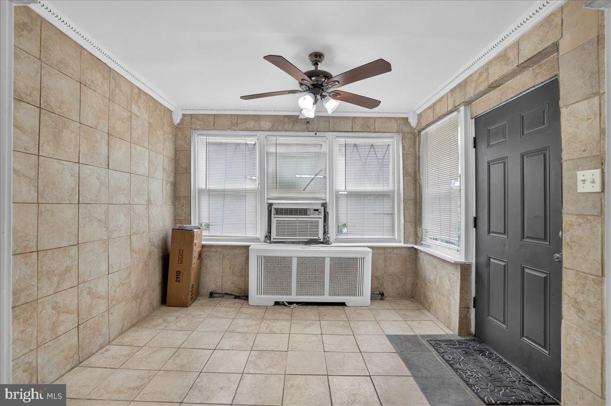 6432 Dicks Ave — photo