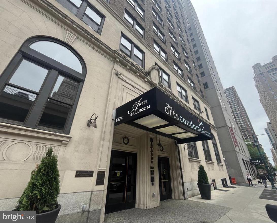 1324 Locust St #314 — photo