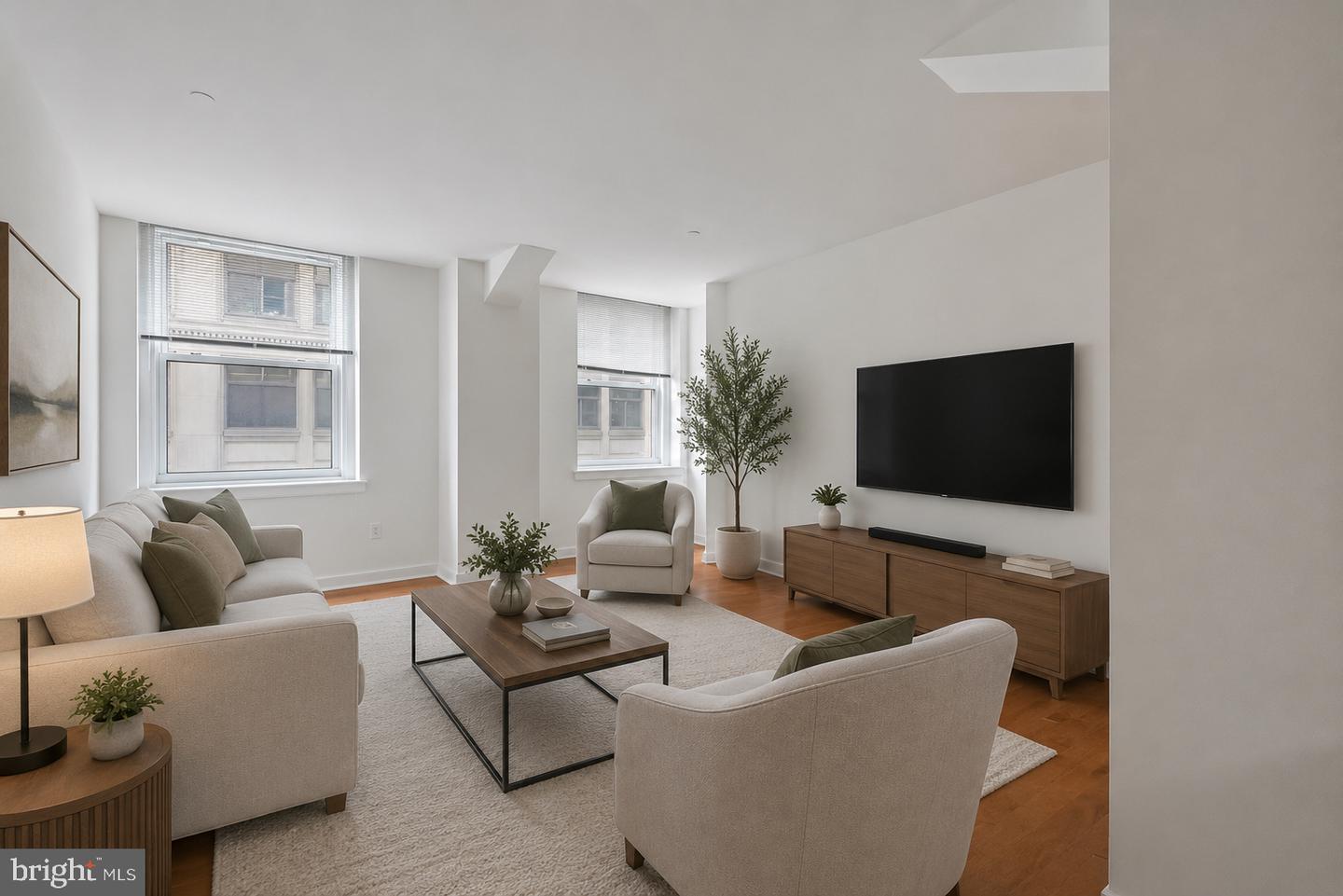 111 S 15th St #1512 — photo