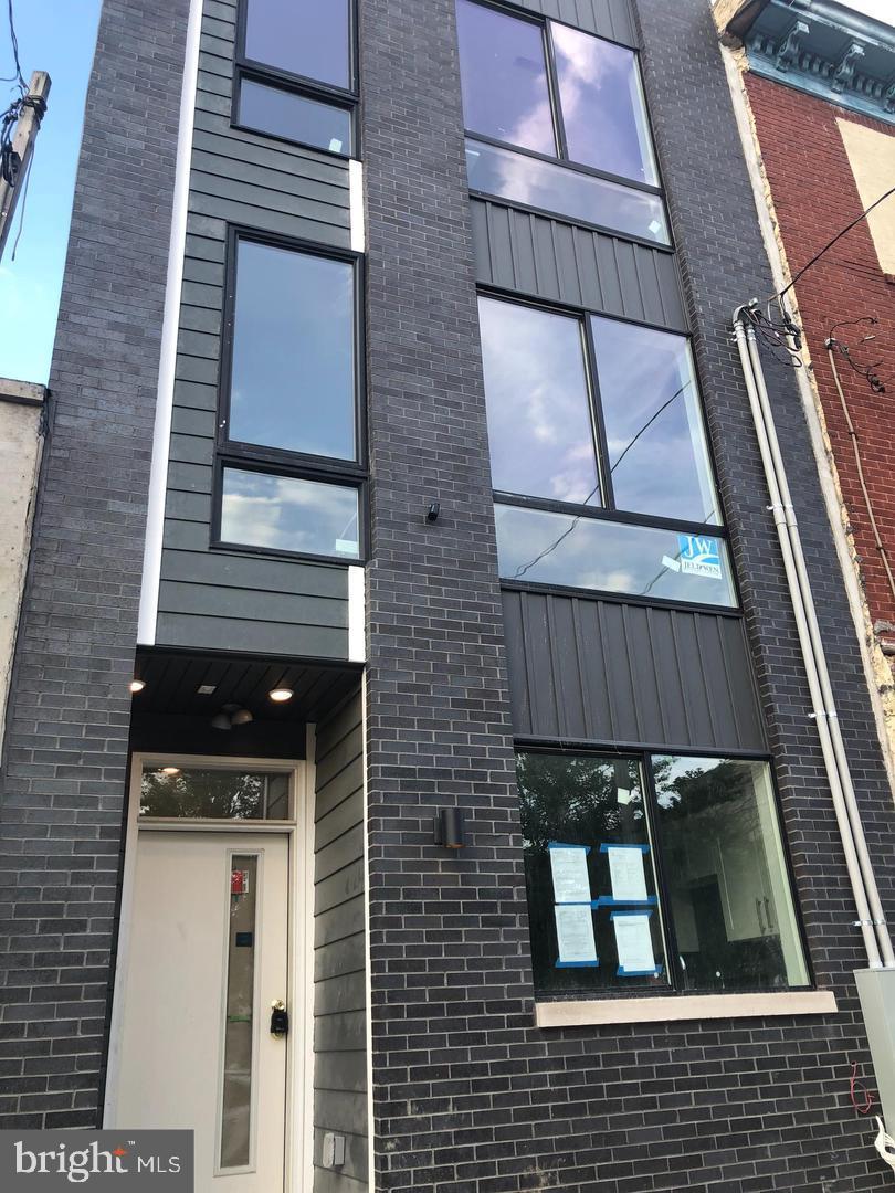 2409 Ridge, Philadelphia, PA 19121