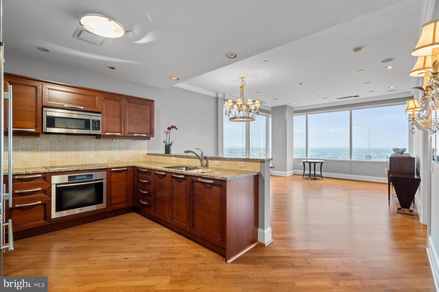 50 S 16th St #4407 — photo