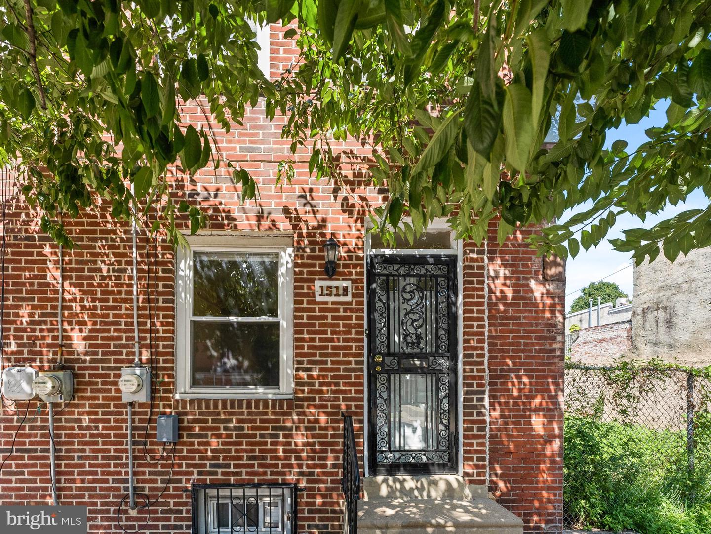 1519 W Thompson St — photo