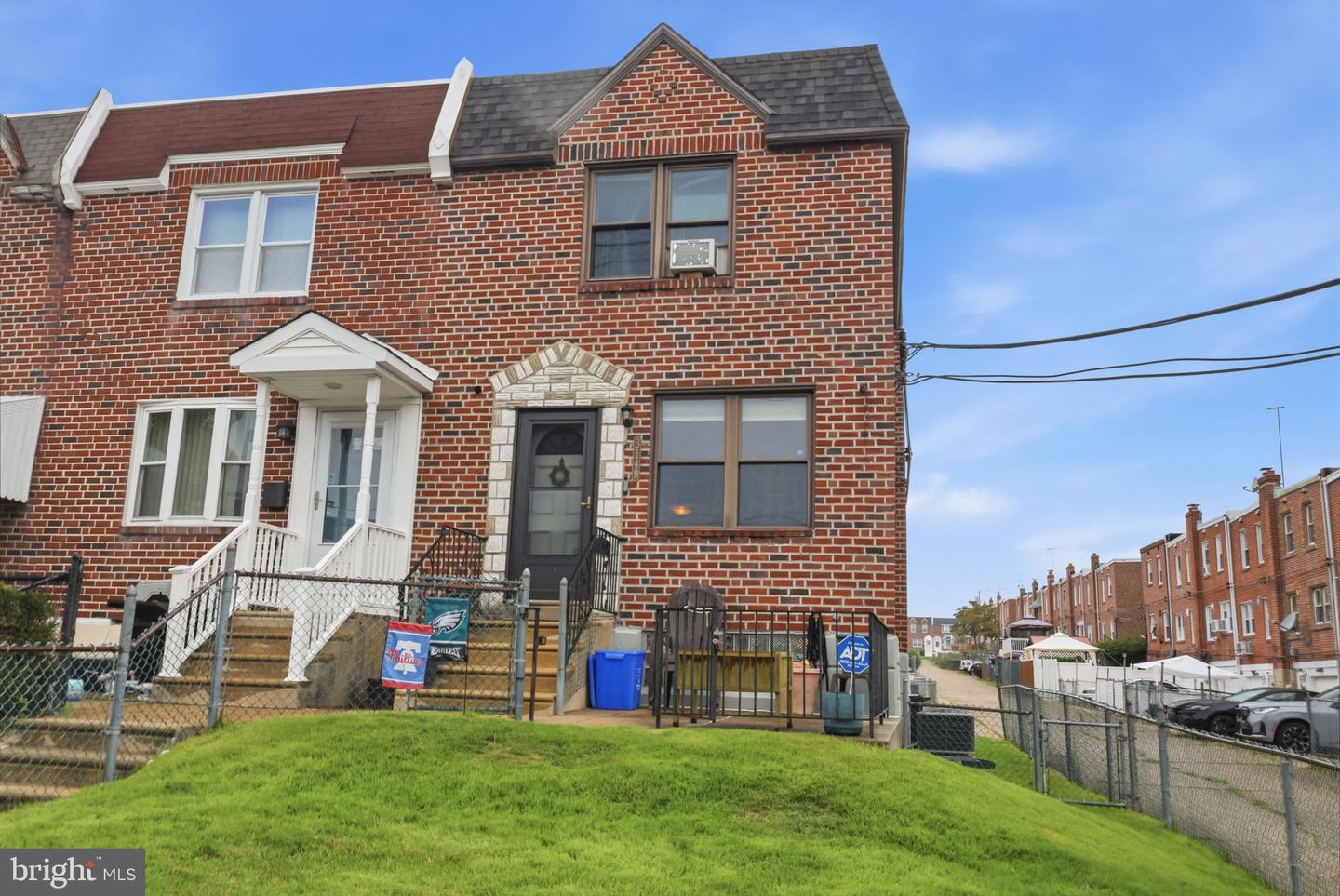3149 Fairfield — photo