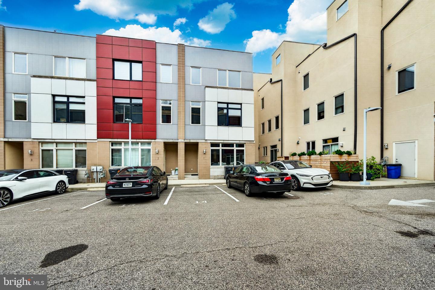 845 N Orianna St #1 — photo