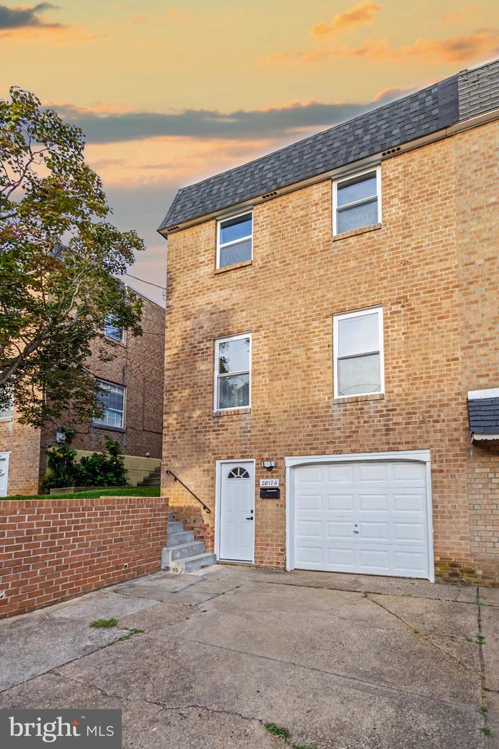 2817 Walnut Hill St #a — photo