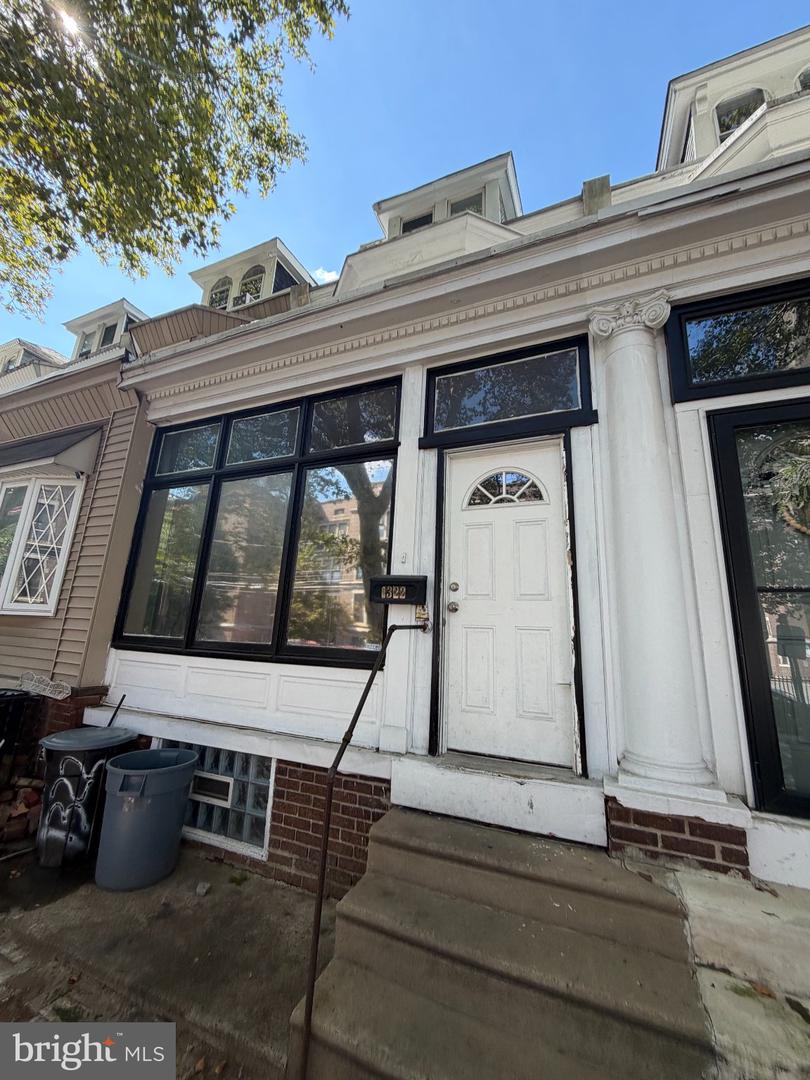 1322 Harrison St — photo