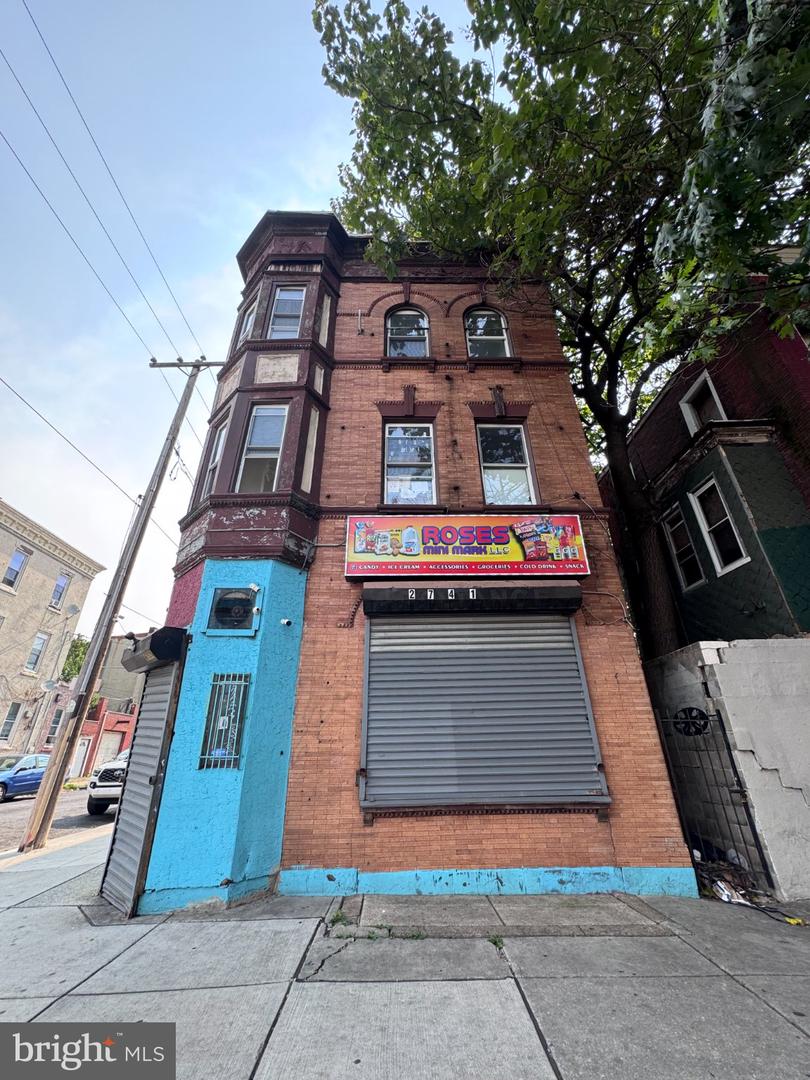 2741 N Broad St — photo