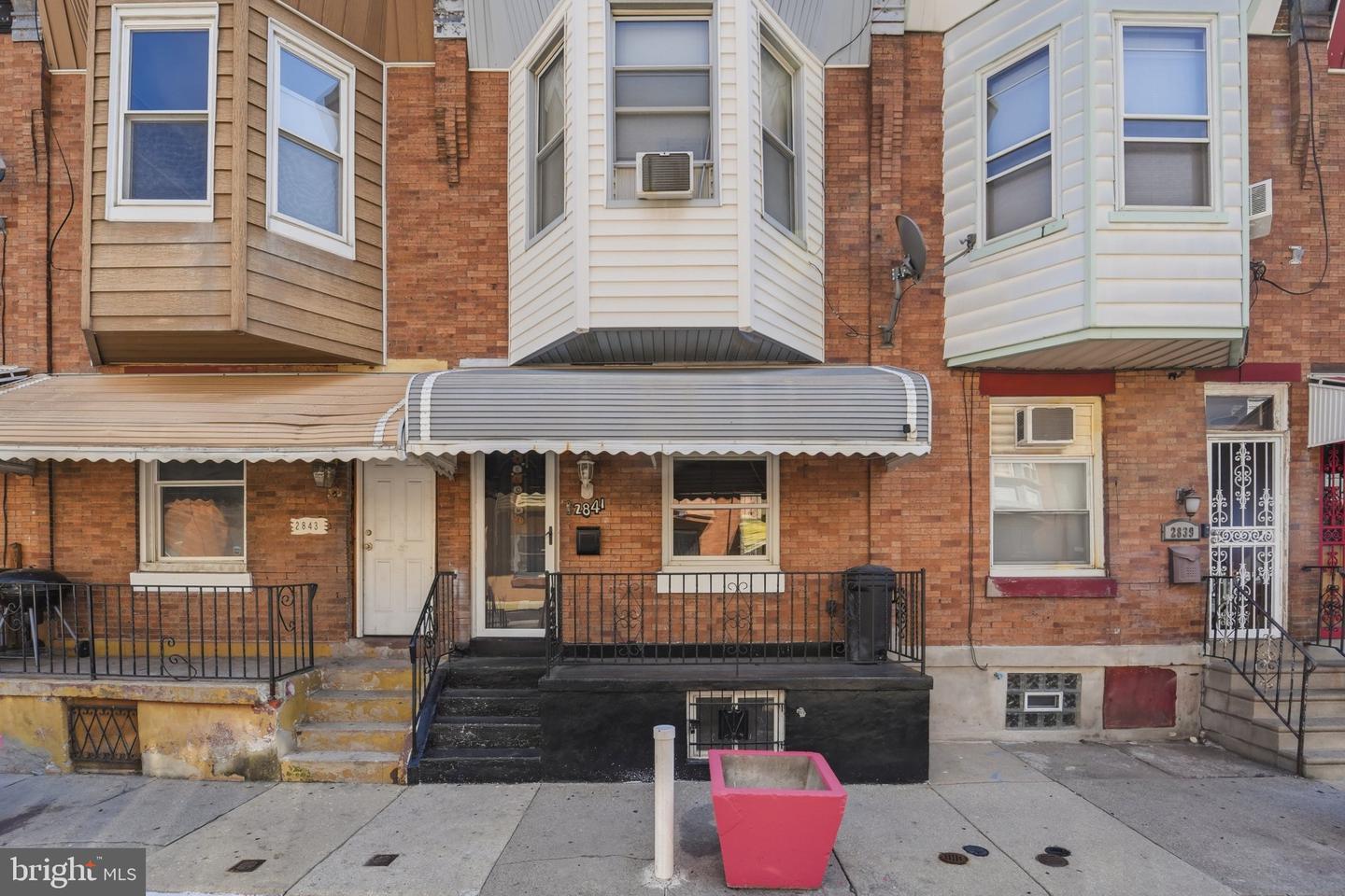 2841 N Ringgold St — photo