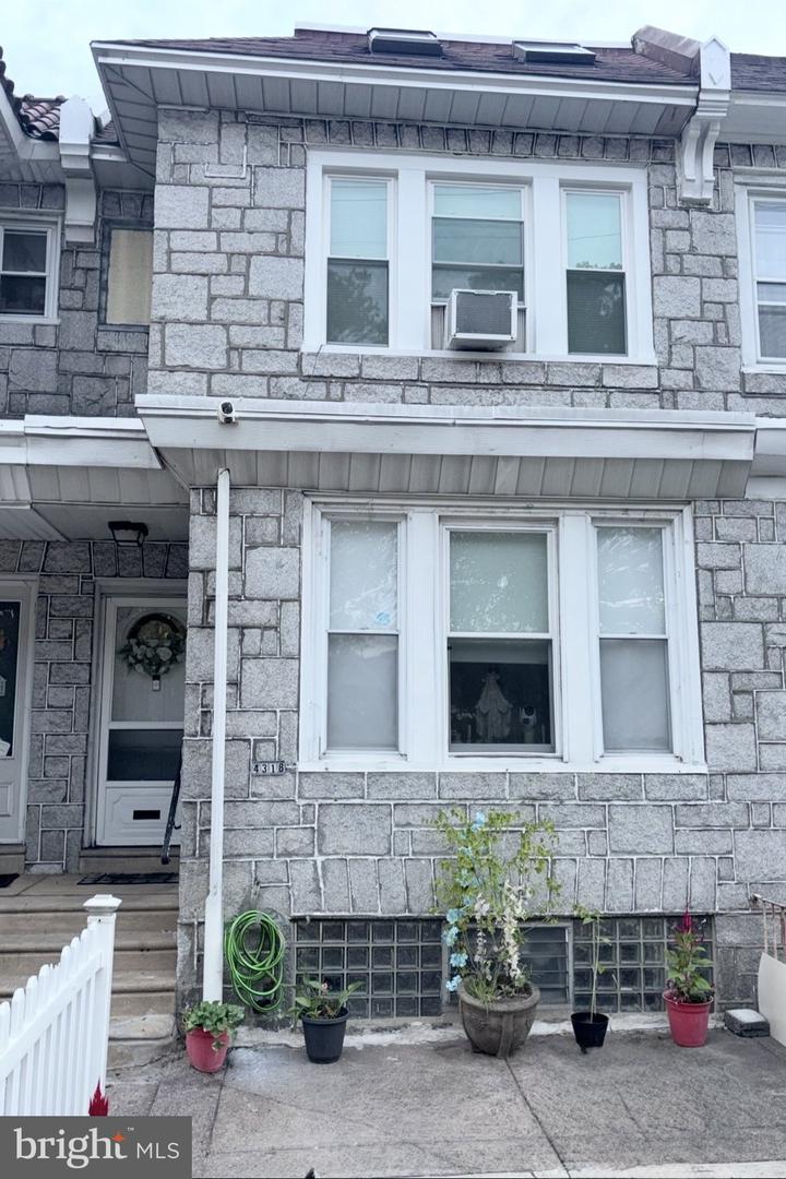 4318 Cottman Ave — photo