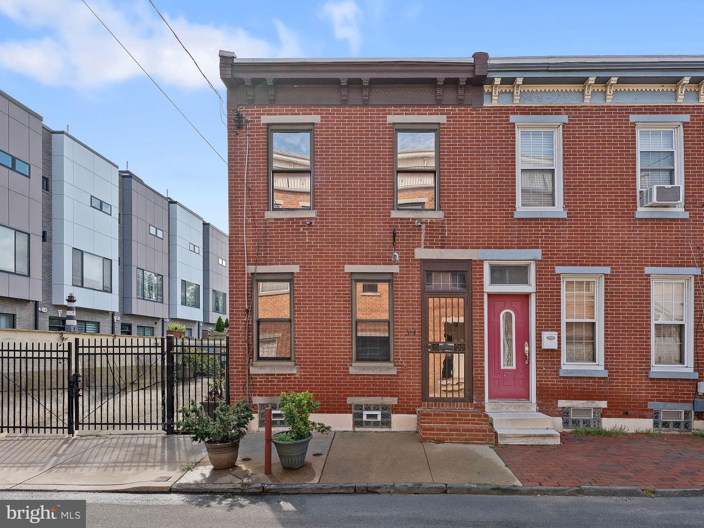 314 E Wildey St — photo