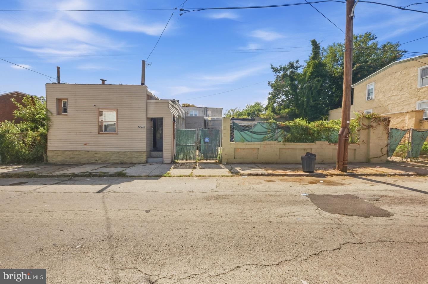 5602-08 Devon St — photo