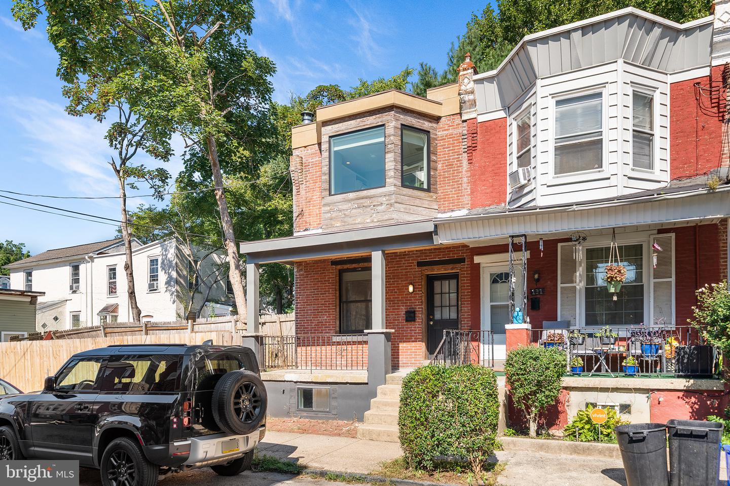 133 W Duval St — photo