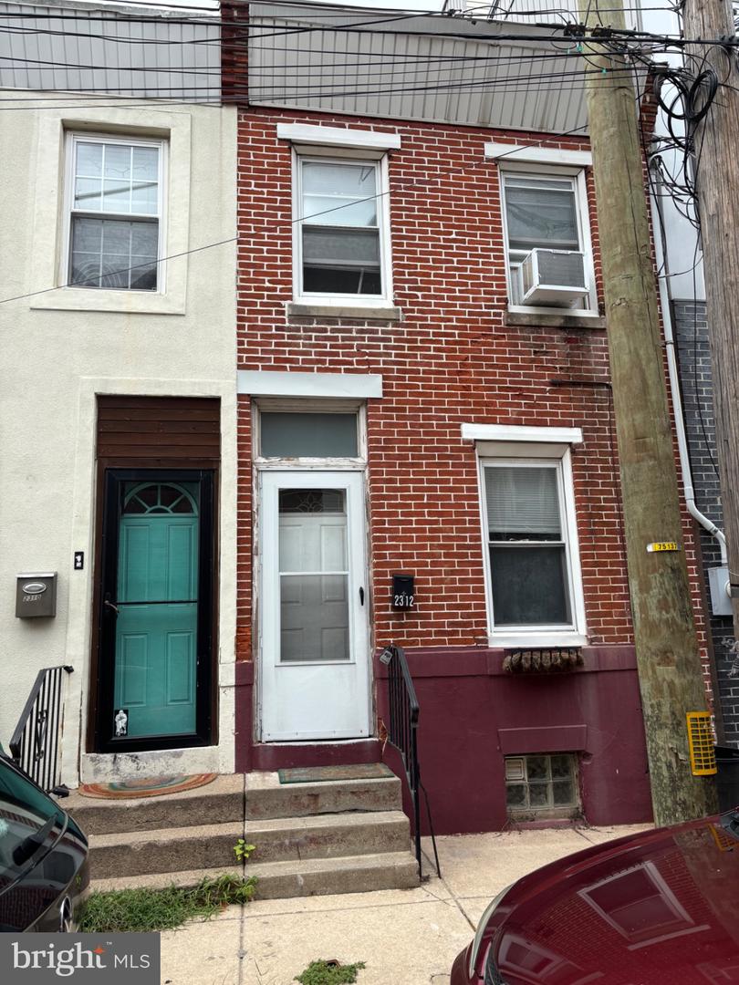 2312 Mercer St — photo