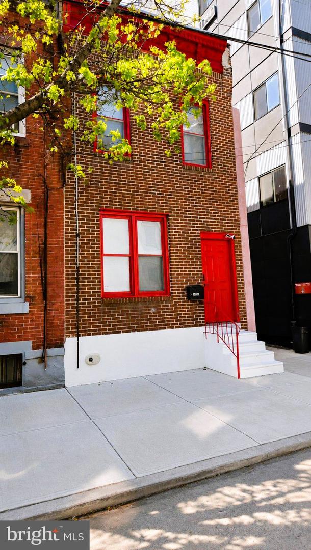 1558 N Randolph St — photo