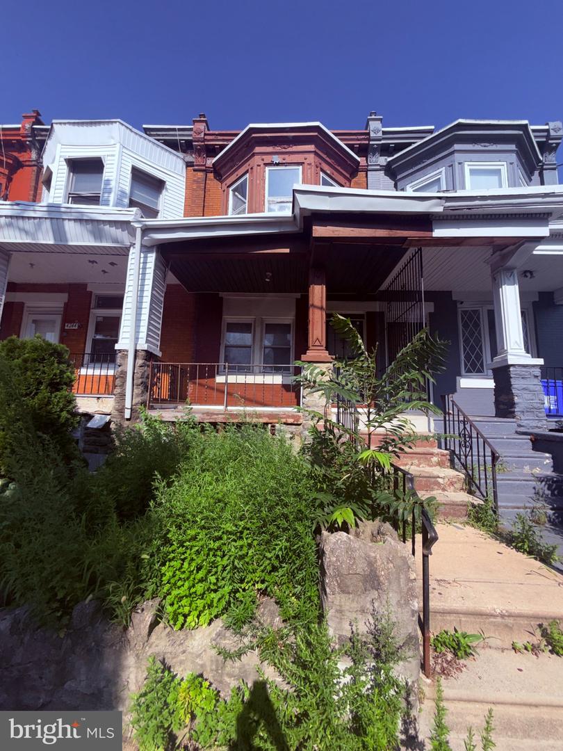 4246 Carlisle St — photo