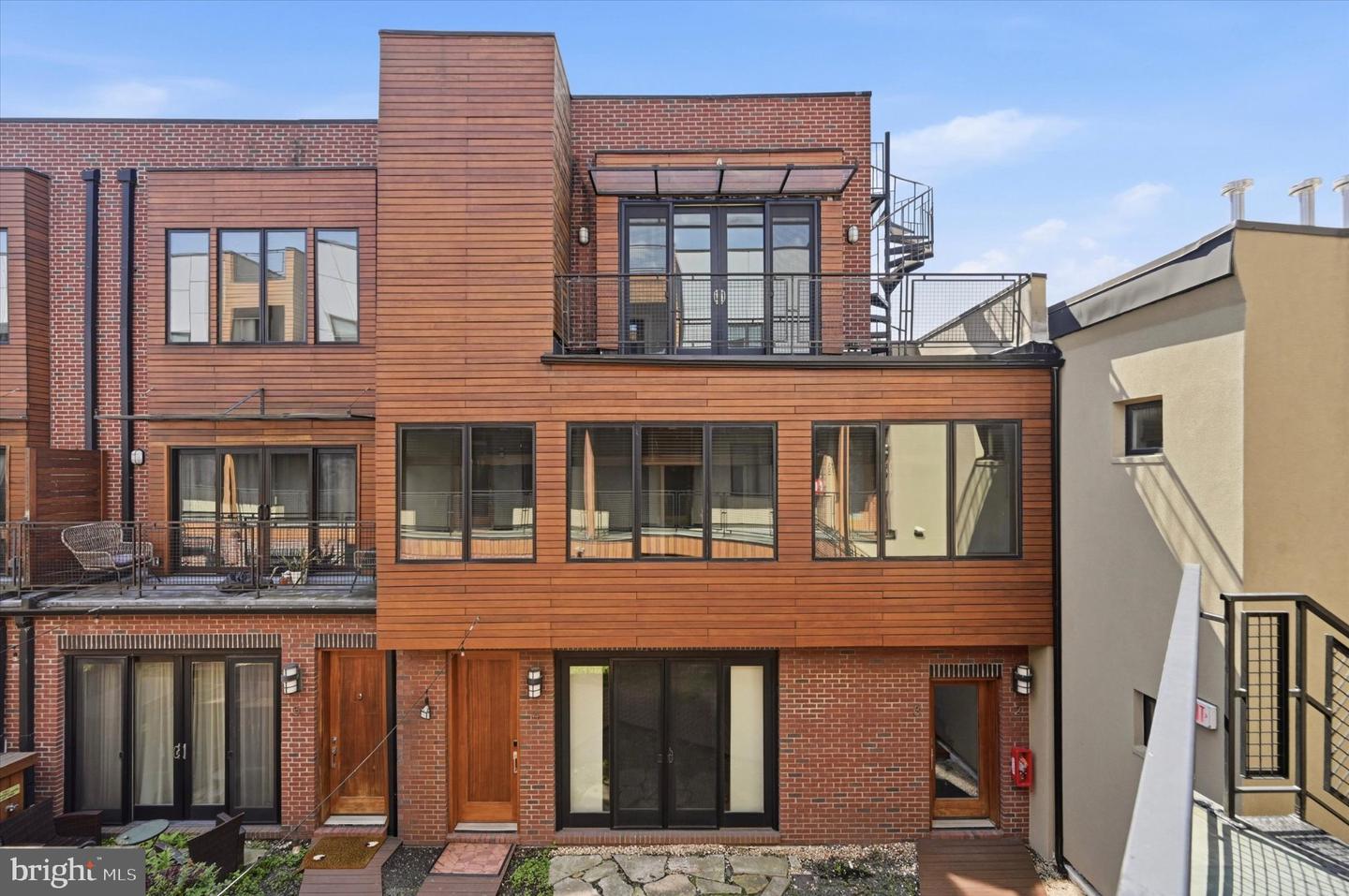 1247 E Columbia Ave #4 — photo