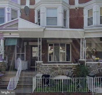 4924 Hutchinson St — photo
