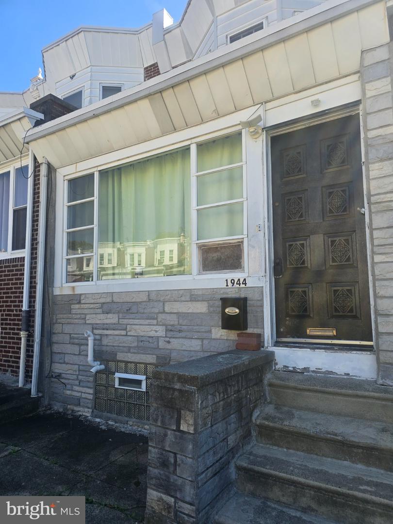 1944 W Spencer Ave — photo