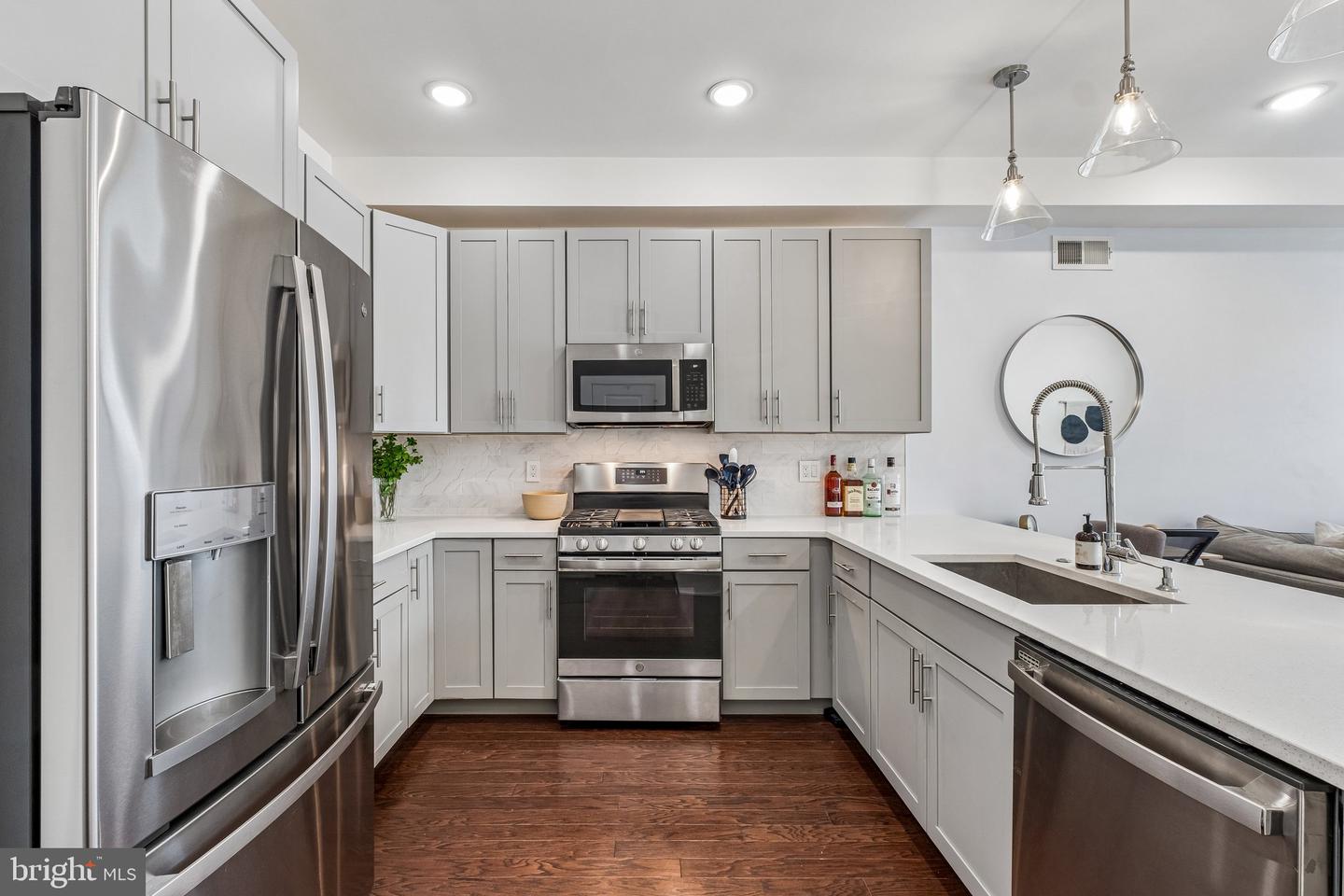 518 W Montgomery Ave #6 — photo