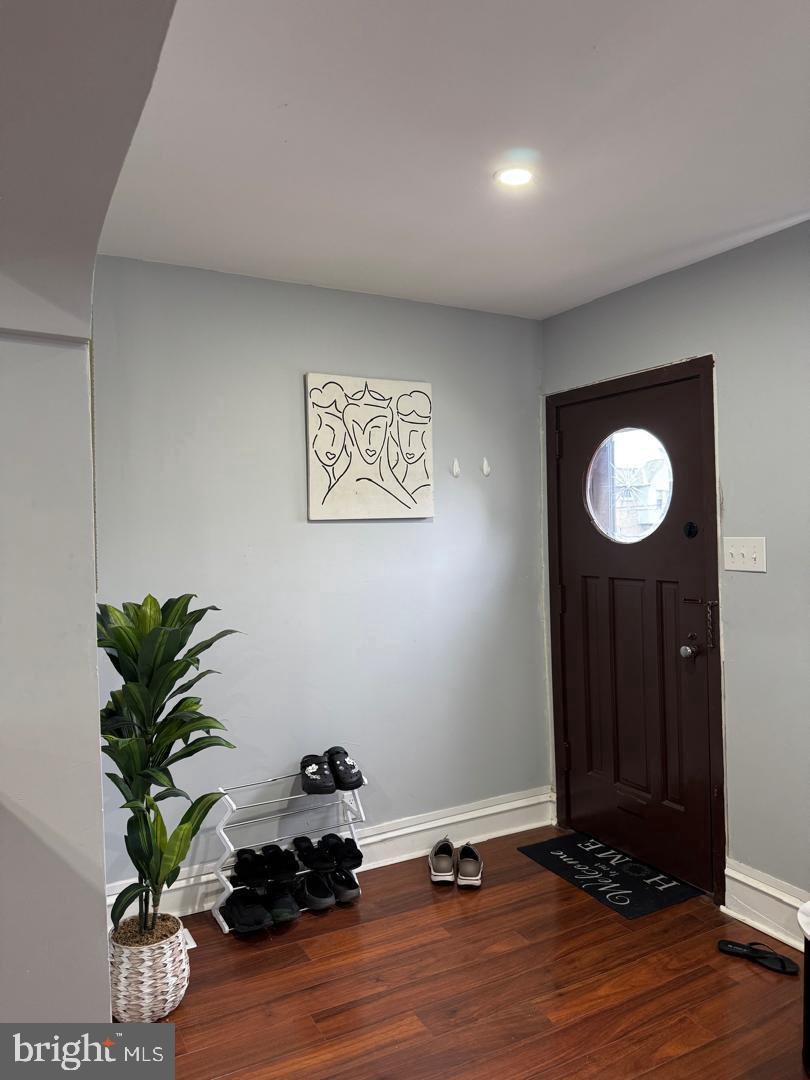 6407 Dicks Ave — photo