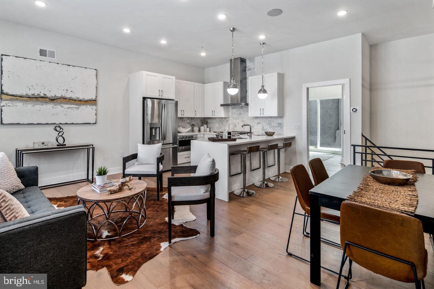 1910 Brown St #2 — photo