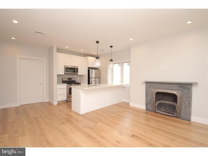 220 S 3rd St #401 — photo