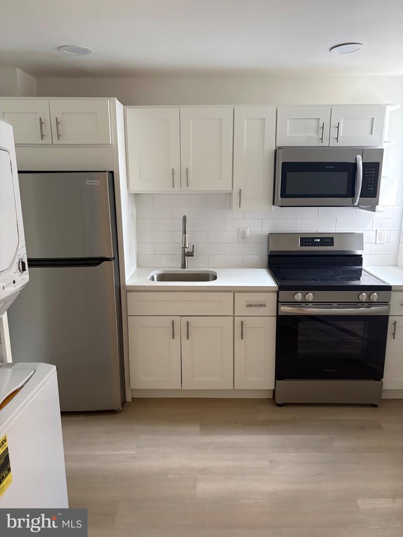 5554 Lansdowne Ave #2 — photo