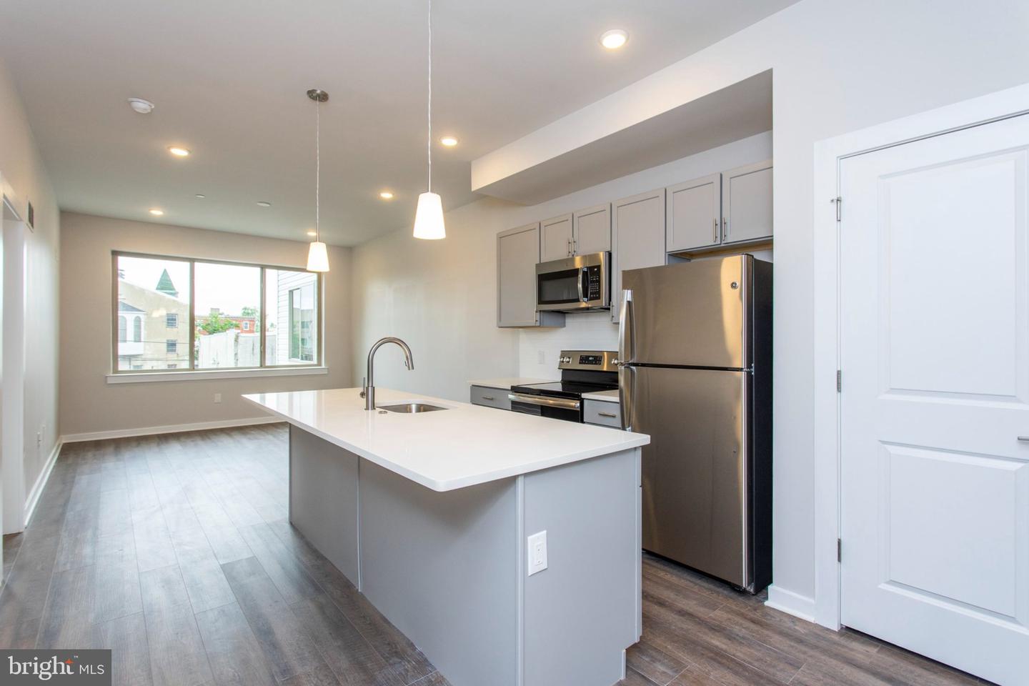 1227-29 N 7th St #Unit 3E — photo