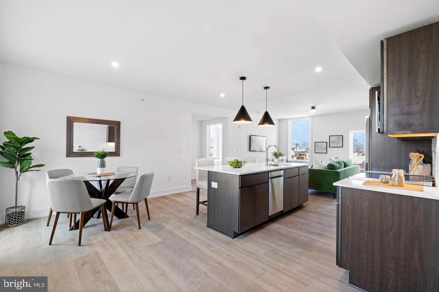 5200-10 Chester Ave #109 — photo