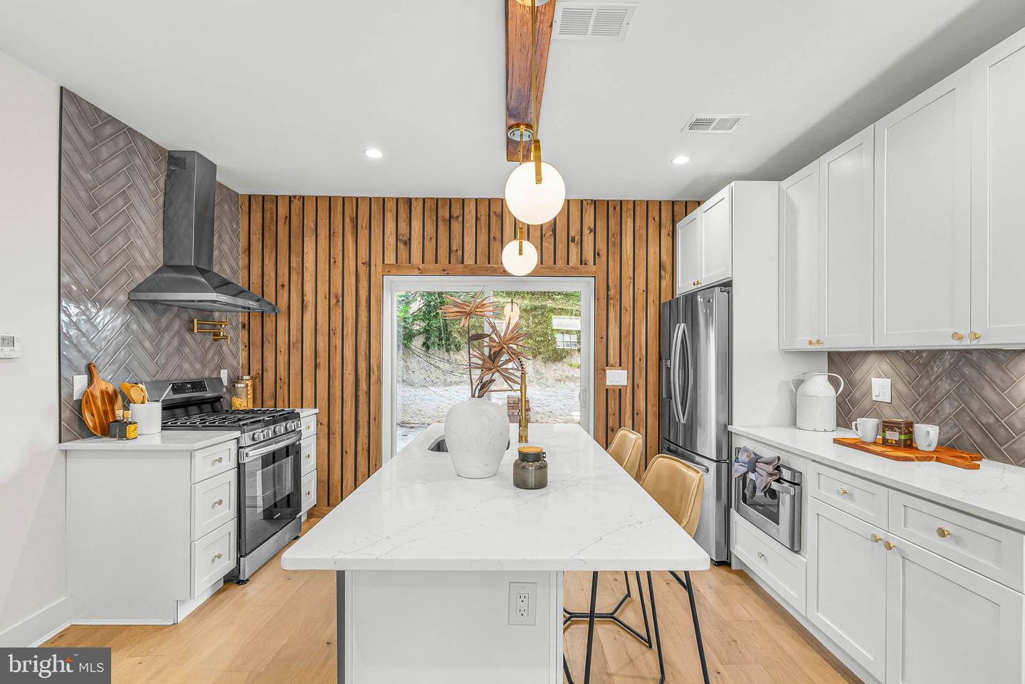 2211 E Gordon St — photo