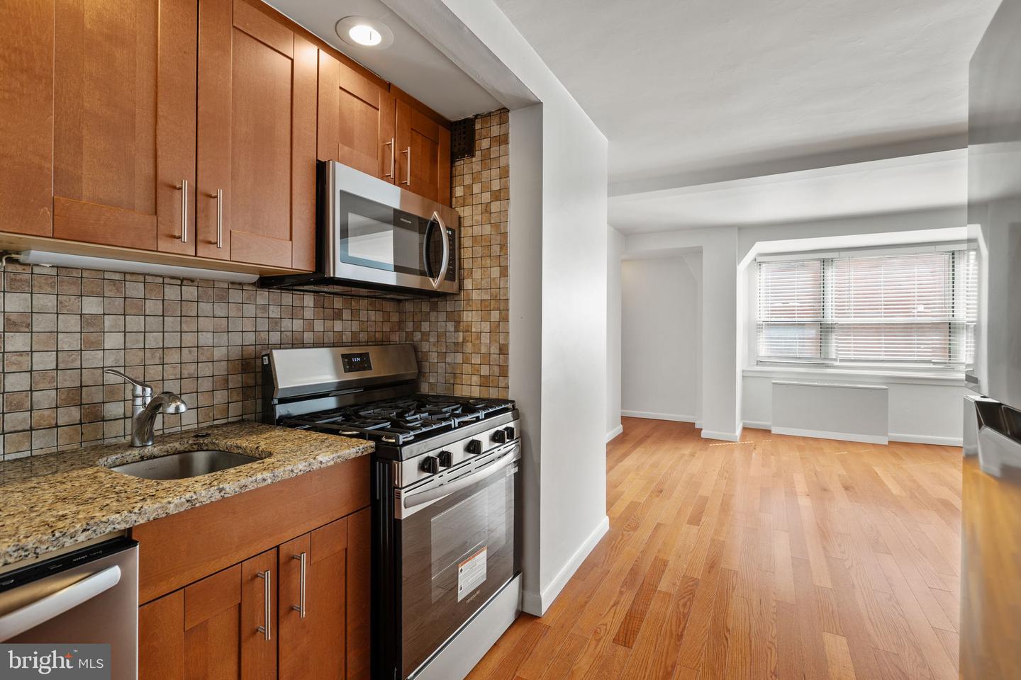 1810 Rittenhouse Sq #410 — photo