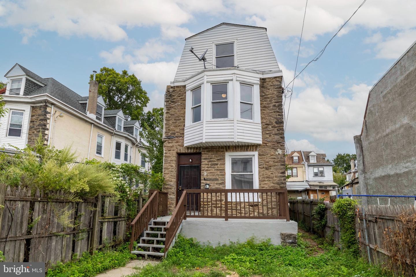 59 E Walnut Ln — photo