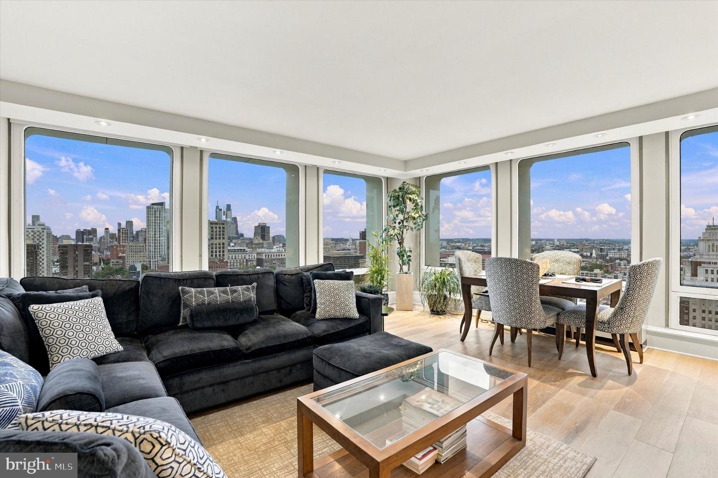 210 Locust St #28G — photo