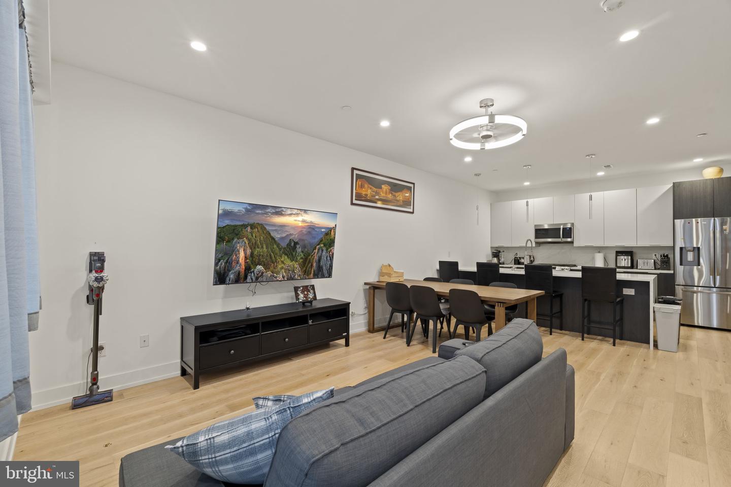 119 Greenwich St #8 — photo