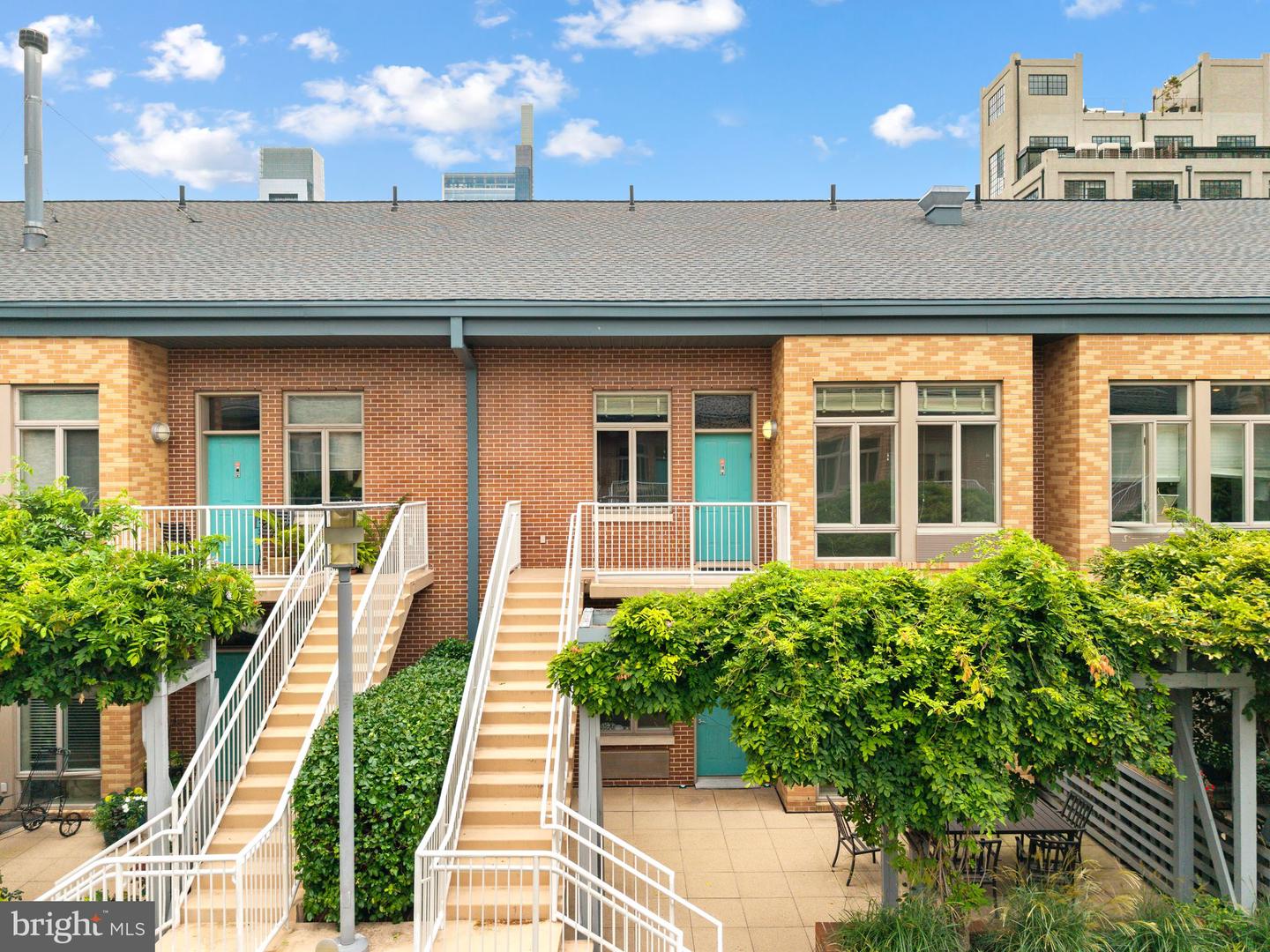 1900 Hamilton St #D12 — photo