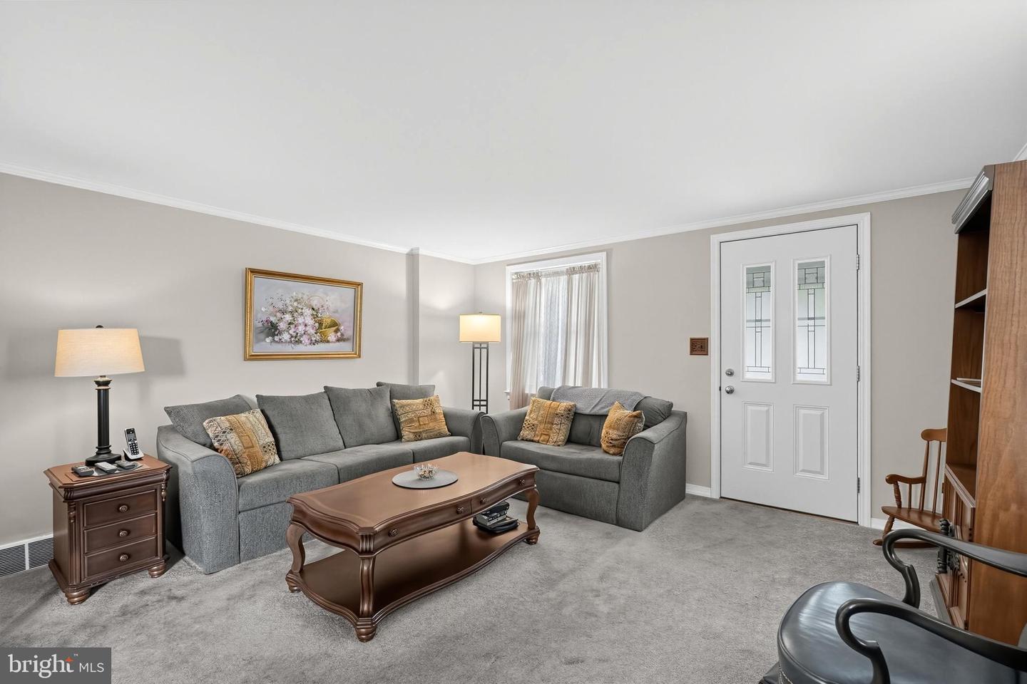 527 Overlook Road, Philadelphia, PA 19128 — photo 3